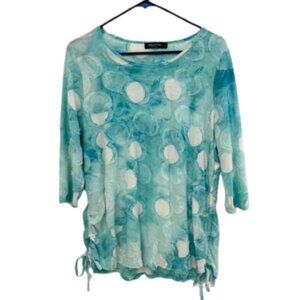Creation aqua three quarter length sleeve top with ruched hem.